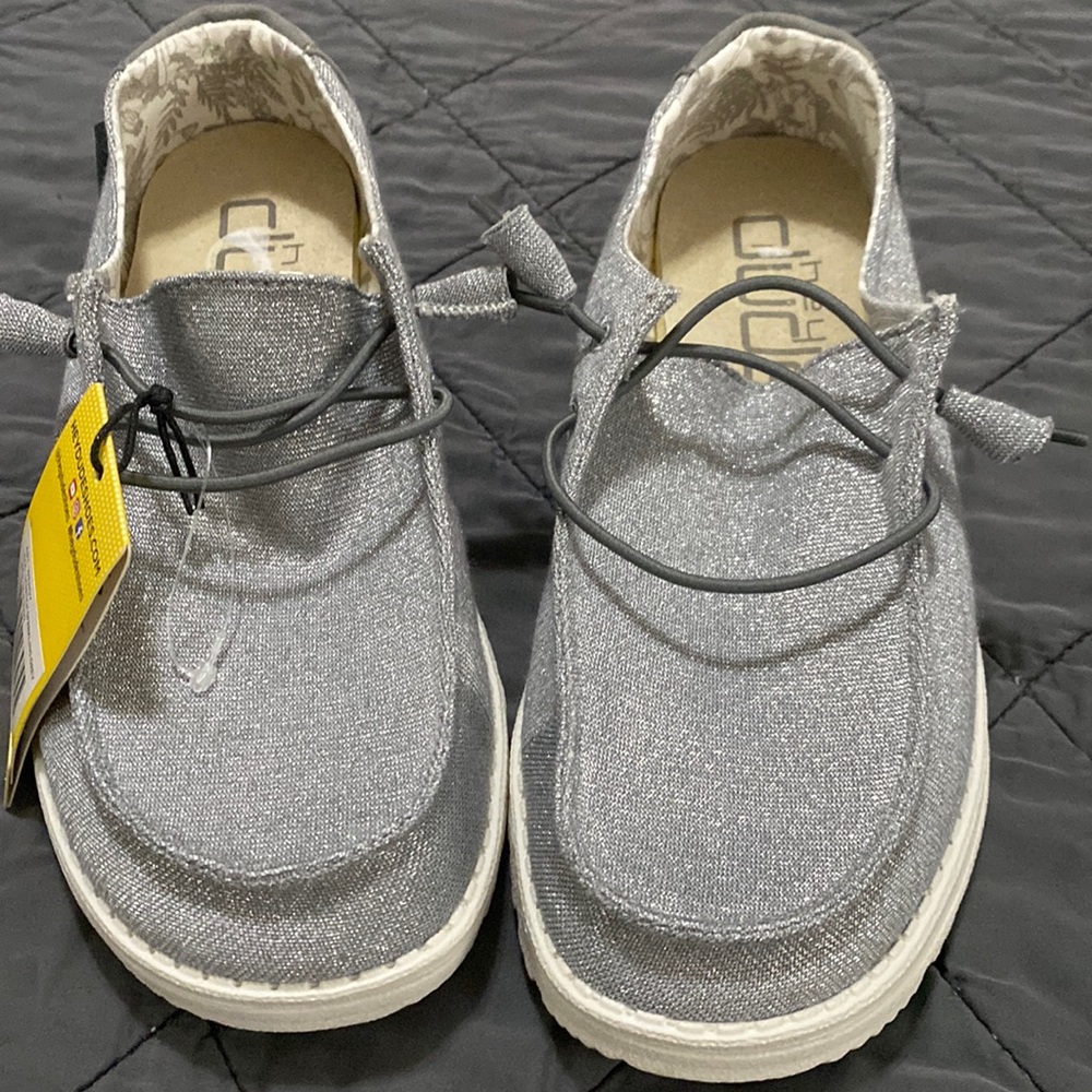 NWT Sparkly Silver Women’s HEY DUDES